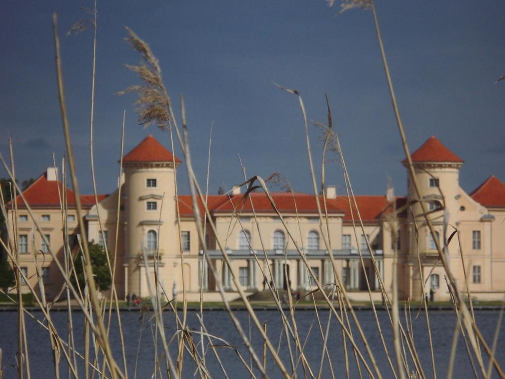 SchlossparkFerienwohnungen Rheinsberg Exterior foto