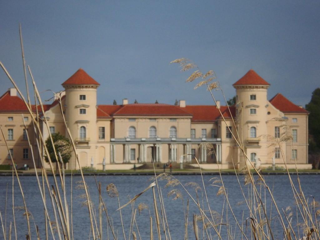 SchlossparkFerienwohnungen Rheinsberg Exterior foto